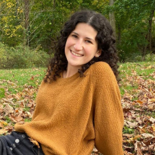 Nonnie Sinoff receives Henry Rutgers Scholar Award